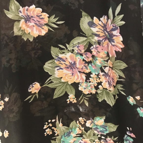 🛍Alisha & Chloe Floral Kimono - Picture 5 of 6